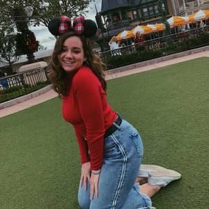 Meet your Posher, Alexis